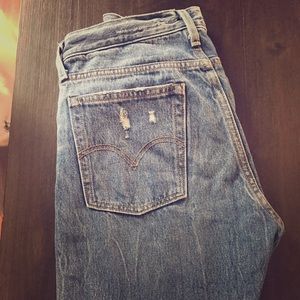 Women’s vintage Levi jeans size 26 (UO)